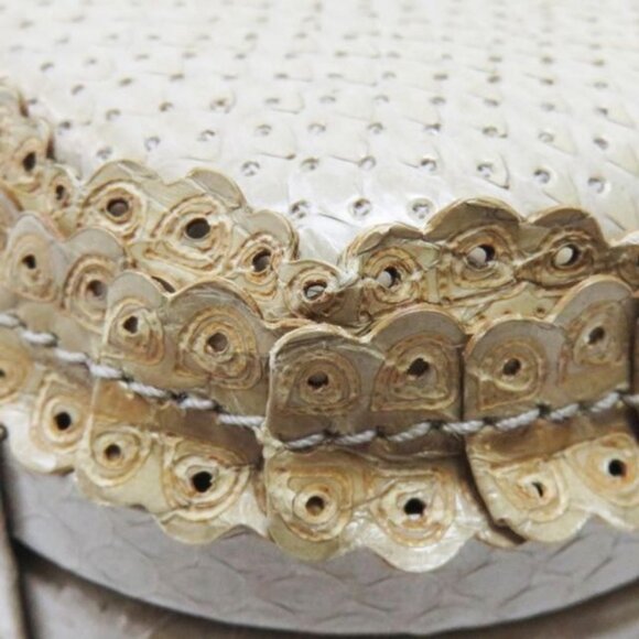 Bottega Veneta All Leather Knot Clutch - Picture 10 of 15